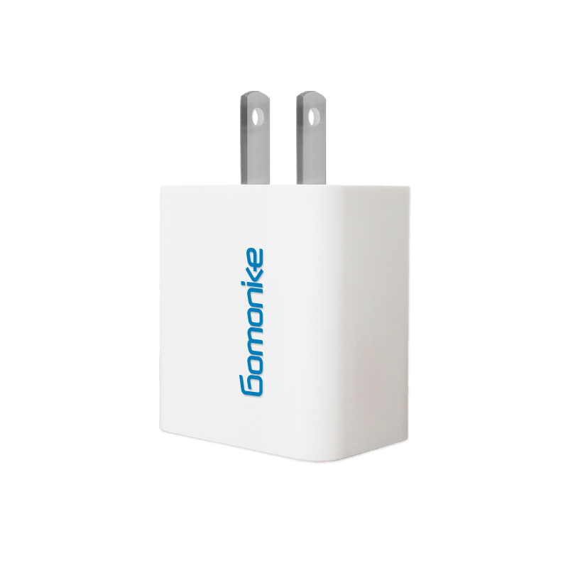 Nydesignad USAs Plug-laddare är kompatibel med iPhone, Samsung, LG och Huawai-telefoner.
